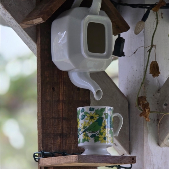 Rustic Teapot Bird Feeder Handmade Lady Luck - Picture 15 of 16